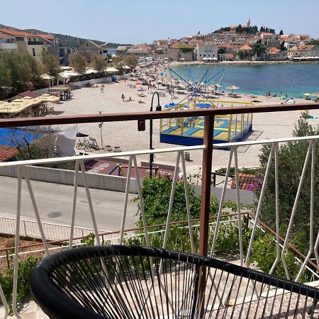 Rooms 22 - Beachfront Primošten Eksteriør bilde