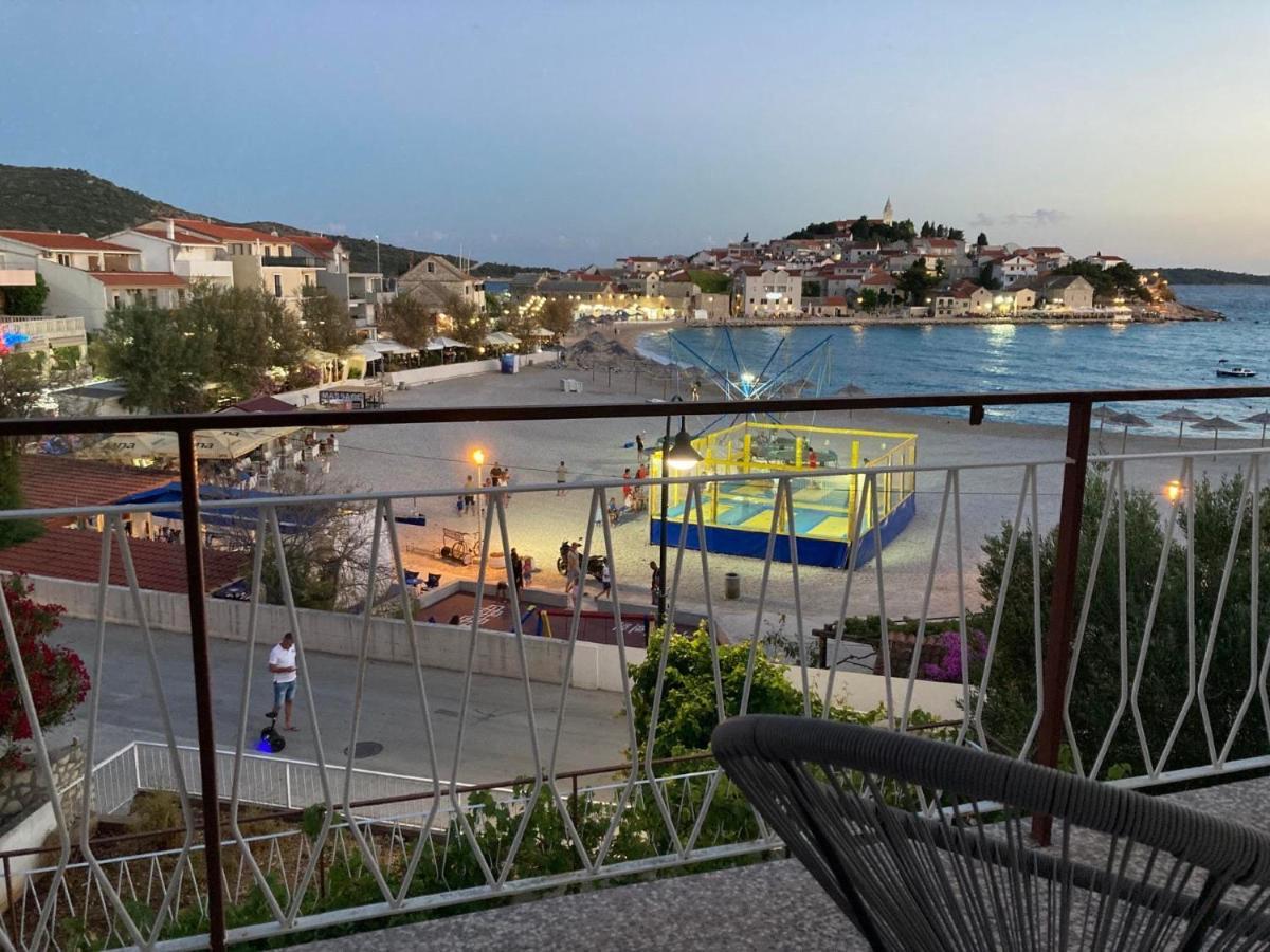 Rooms 22 - Beachfront Primošten Eksteriør bilde