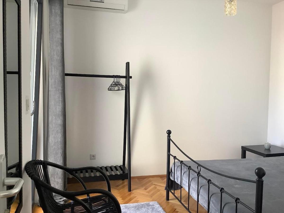Rooms 22 - Beachfront Primošten Eksteriør bilde